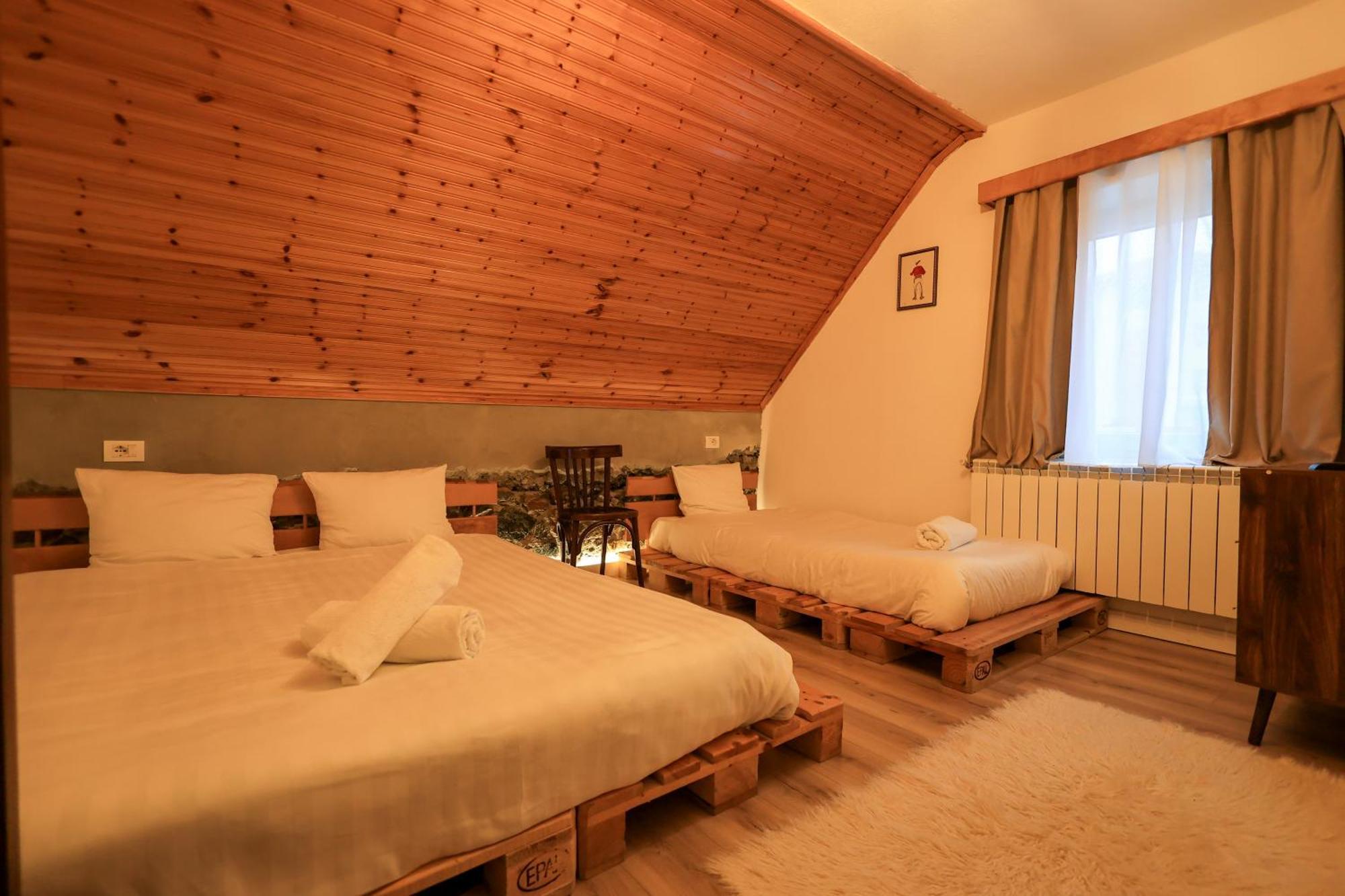 N'Konak Guesthouse Puke Bagian luar foto